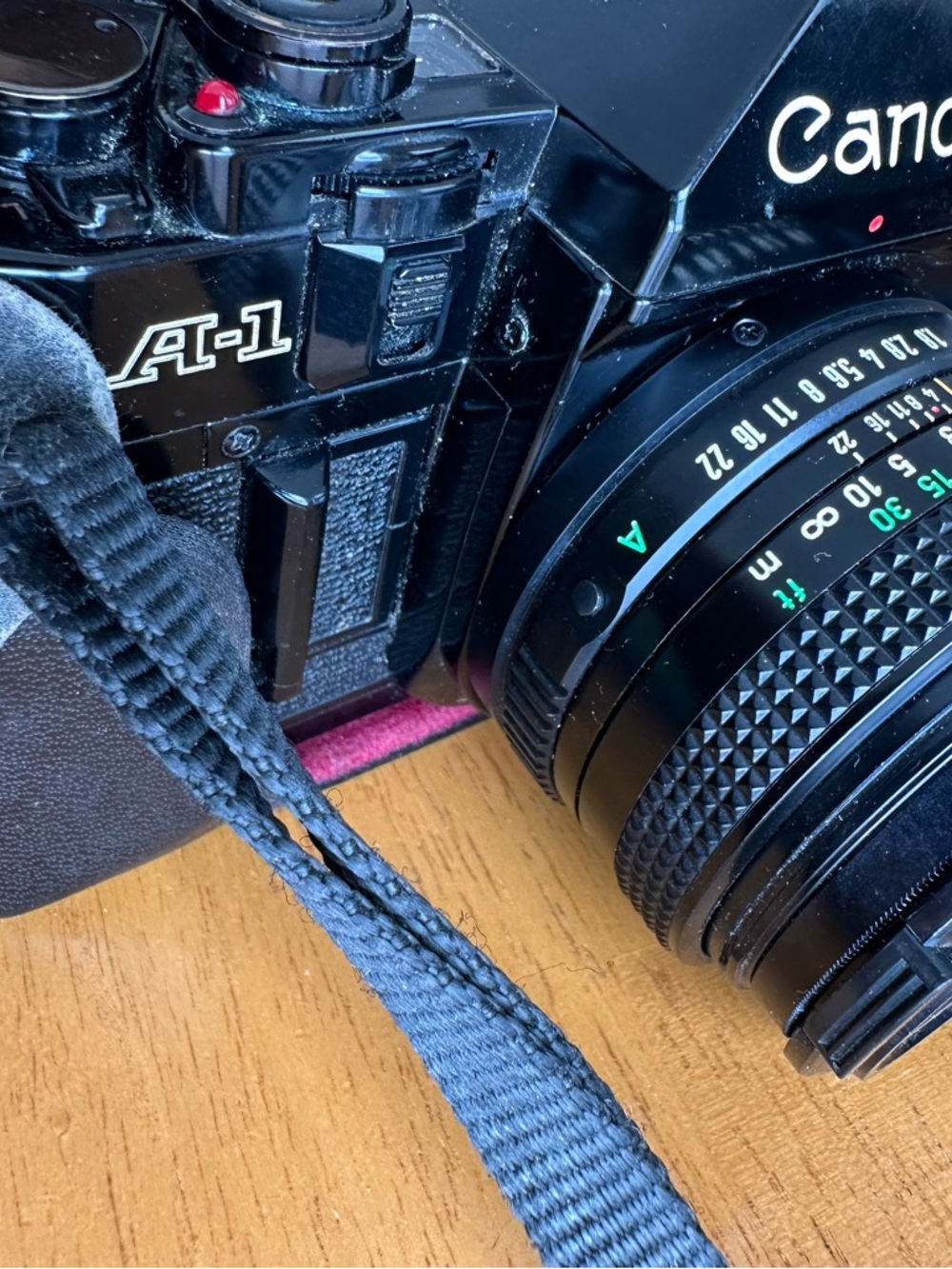 Canon A-1 35mm SLR Film Camera with Lenses & Vivitar RL 2850 Flash - Picture 11 of 16